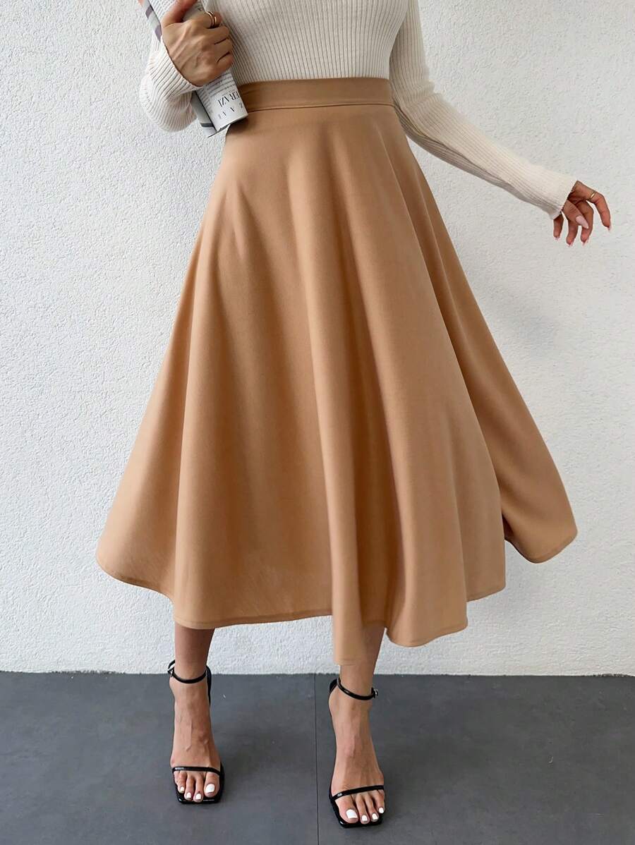 Klassisk medellång kjol