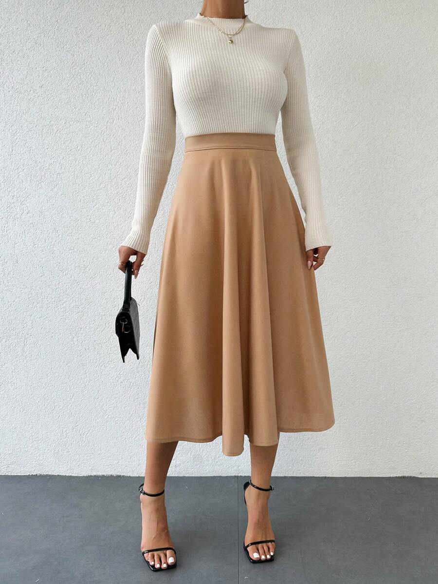 Klassisk medellång kjol