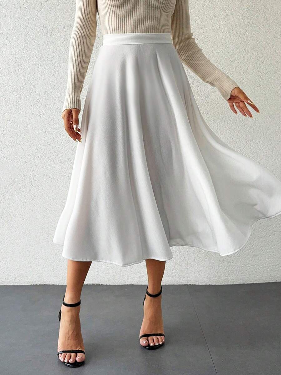 Klassisk medellång kjol