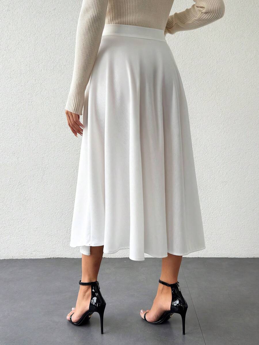 Klassisk medellång kjol