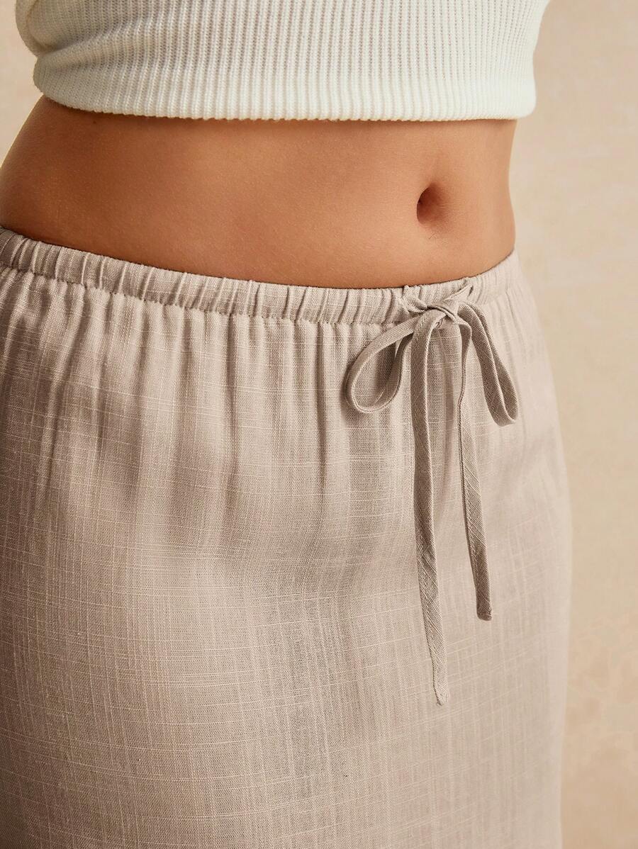 Minimalistisk Kjol med Dragsko