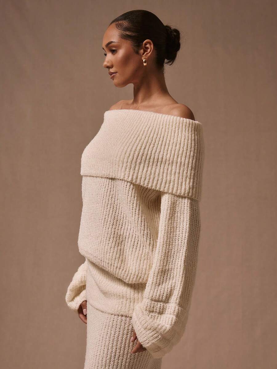 Stickad tröja med bara axlar