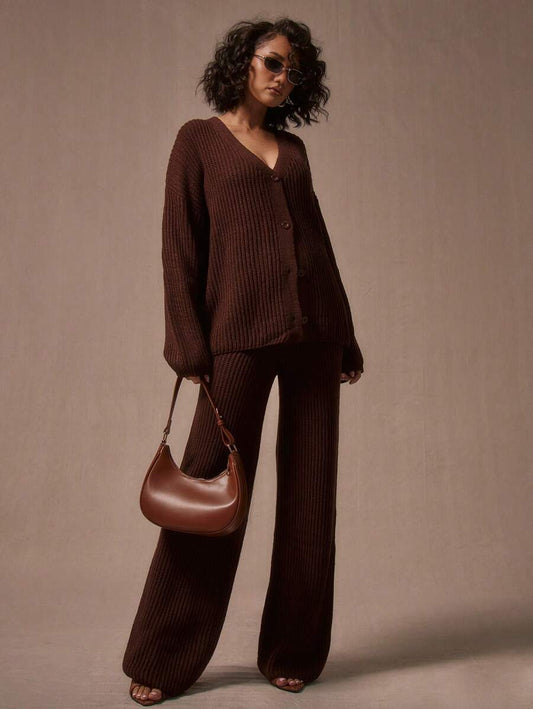 Vida stickade byxor i Y2K-stil