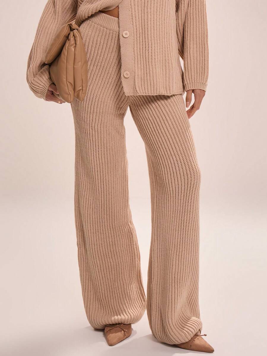 Vida stickade byxor i Y2K-stil