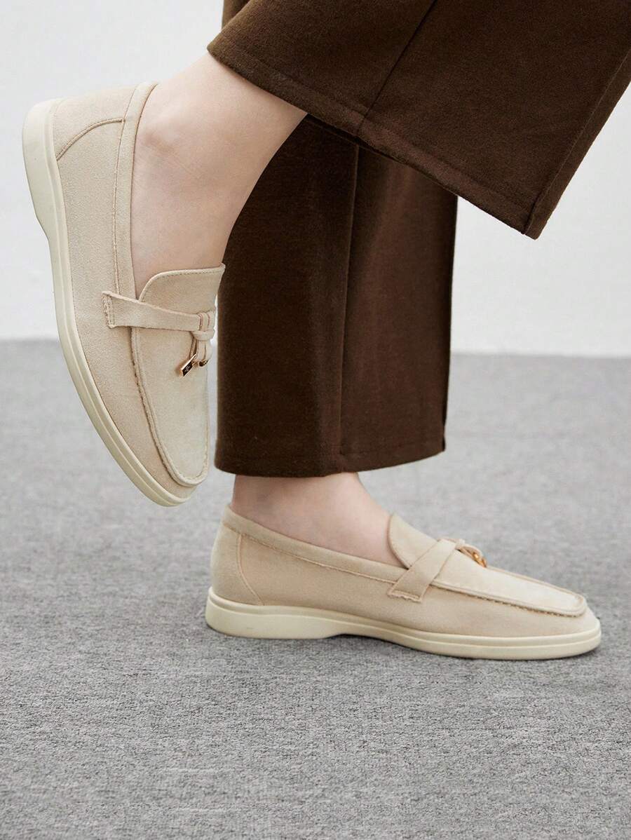 Damloafers med spetsig tå