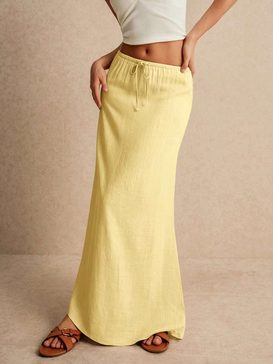 Minimalistisk Kjol med Dragsko