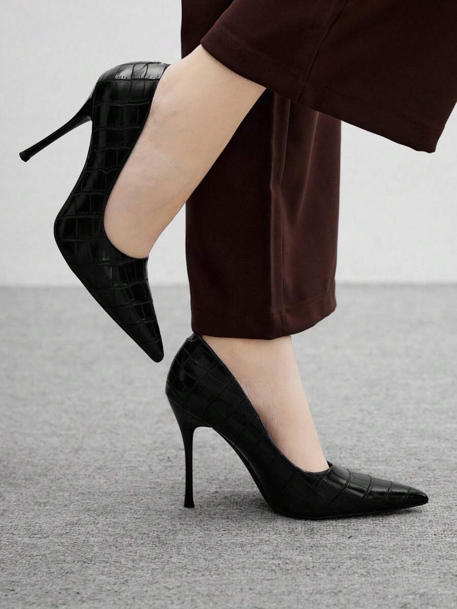 Eleganta pumps med spetsig tå