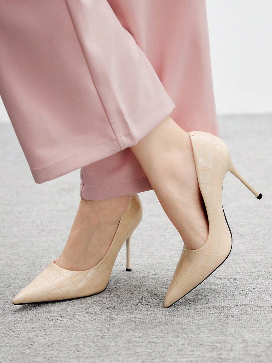 Eleganta pumps med spetsig tå