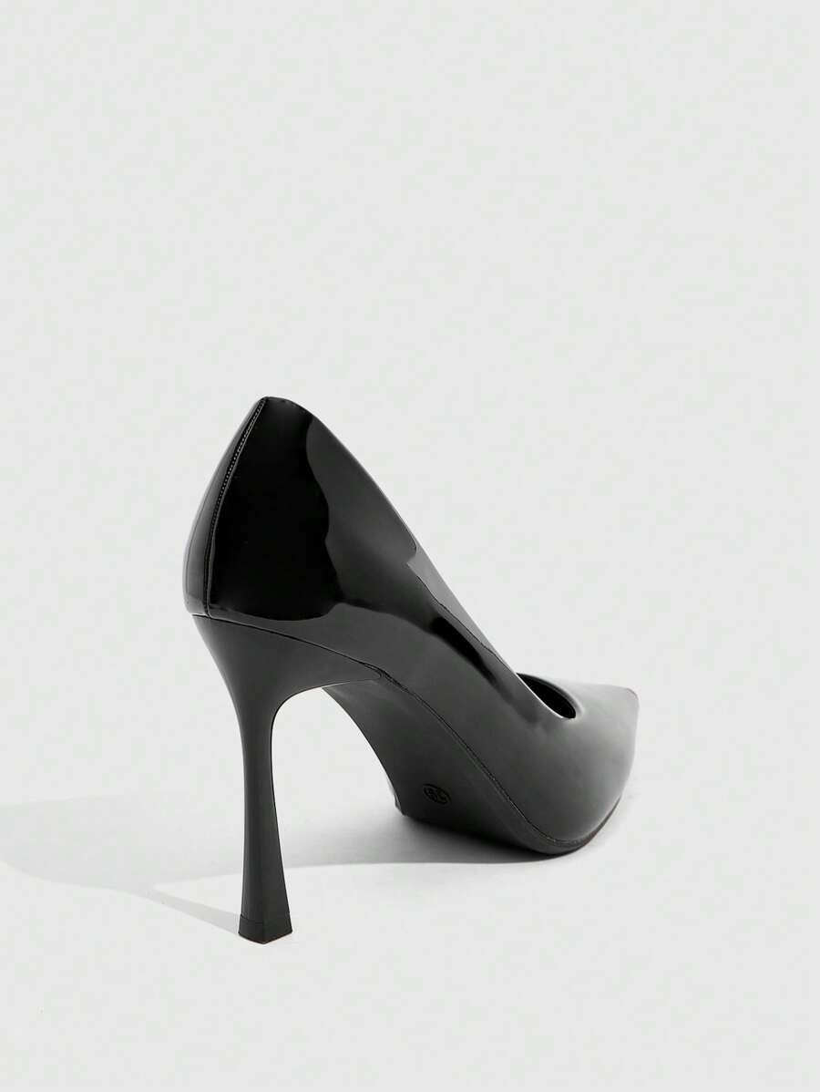 Eleganta pumps med spetsig tå