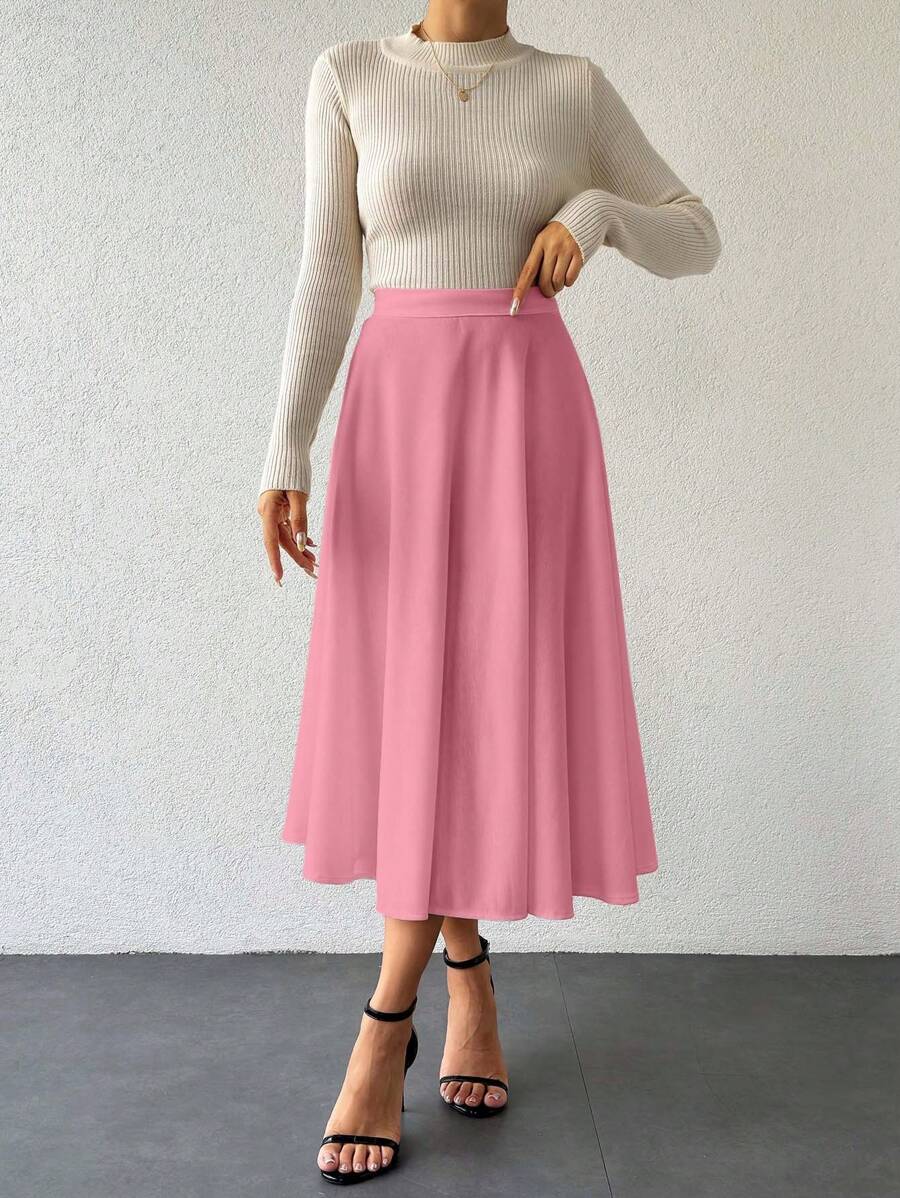 Klassisk medellång kjol