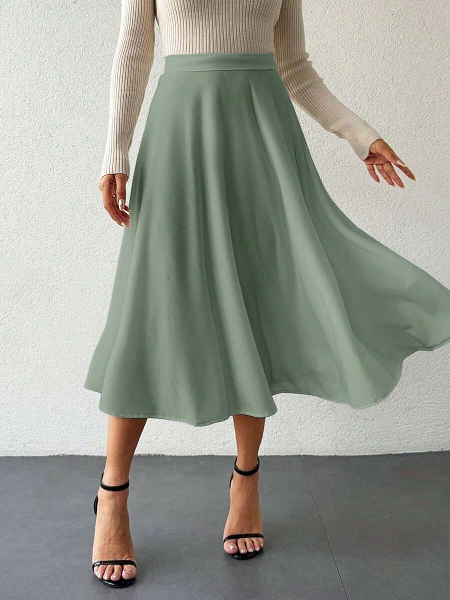 Klassisk medellång kjol