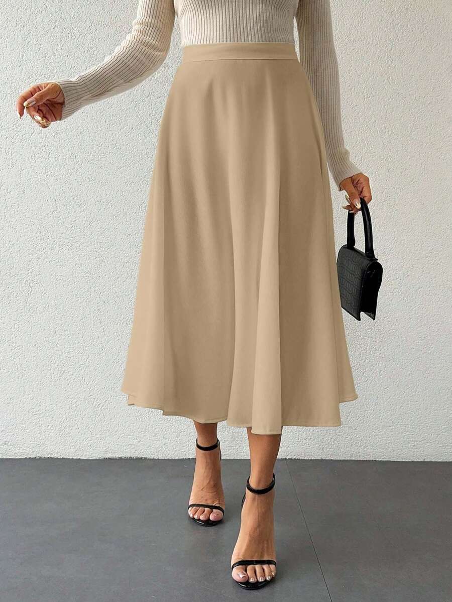 Klassisk medellång kjol