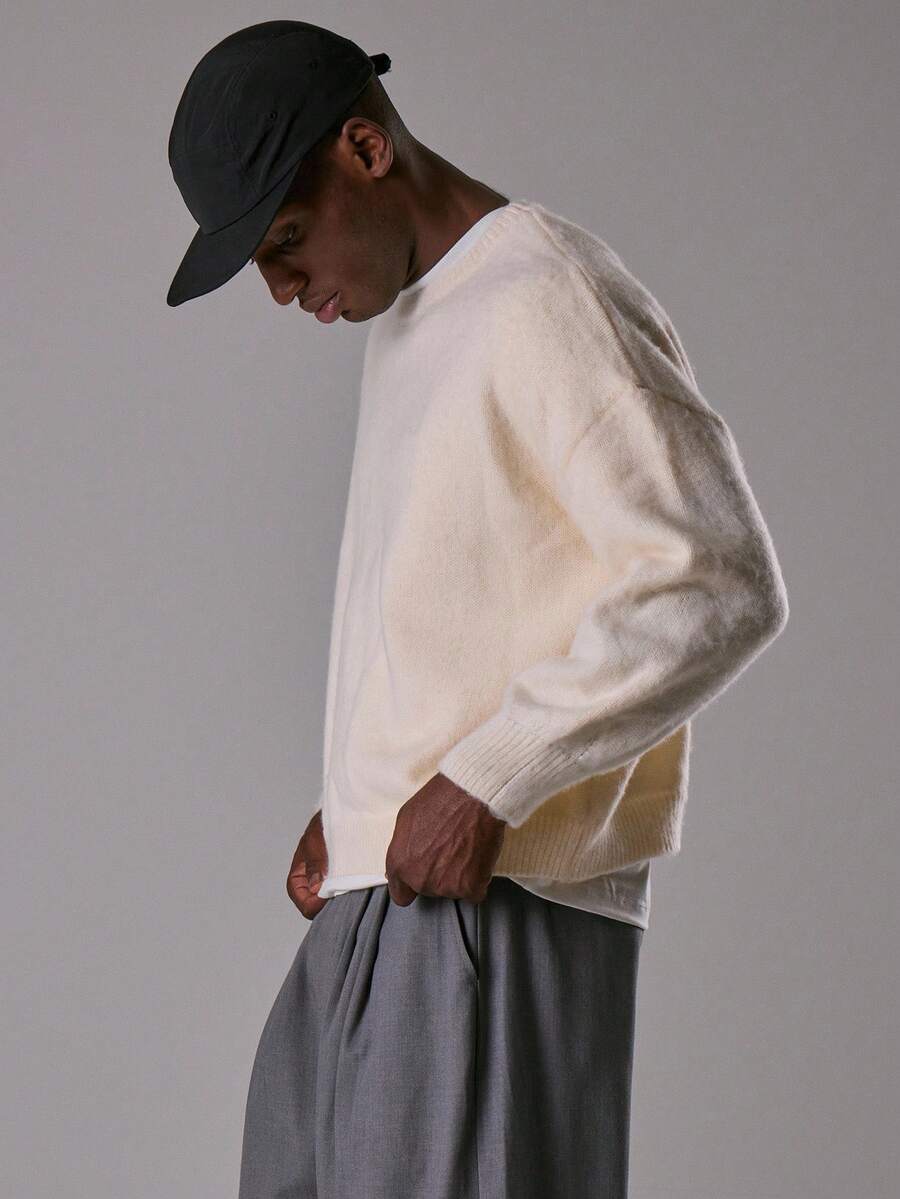 Stickad oversize mohairtröja med rund hals