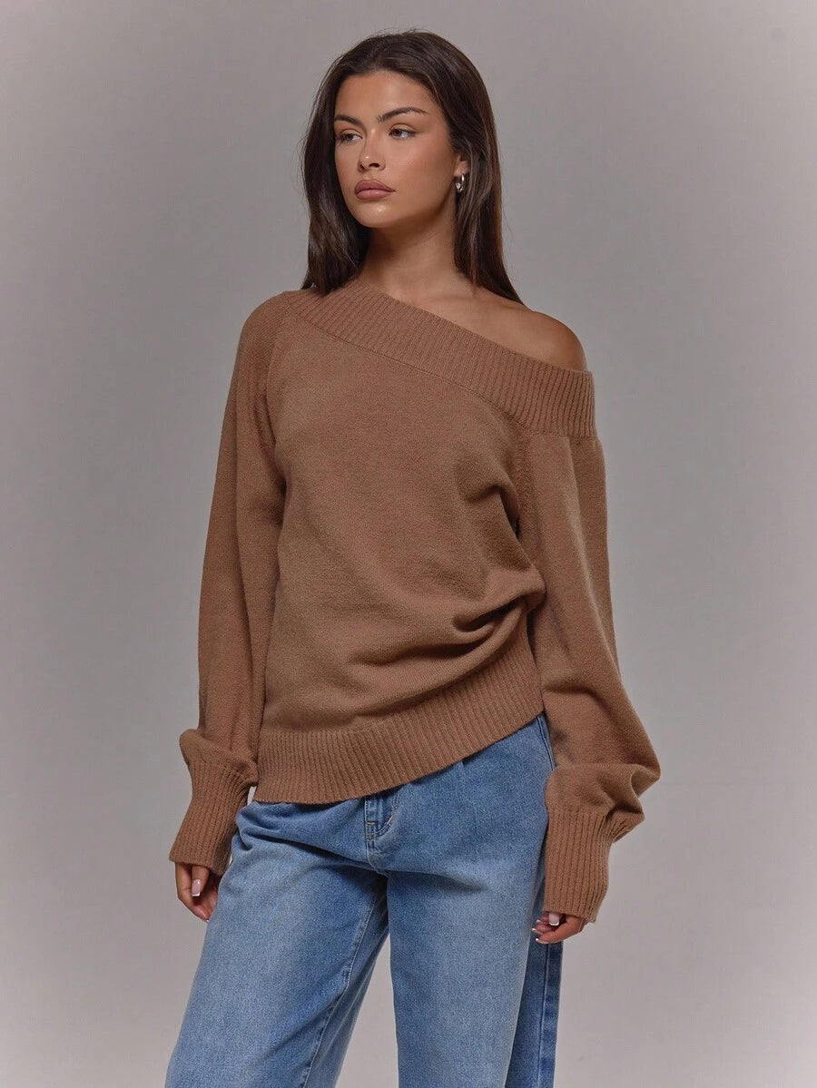 Asymmetrisk ribbstickad topp