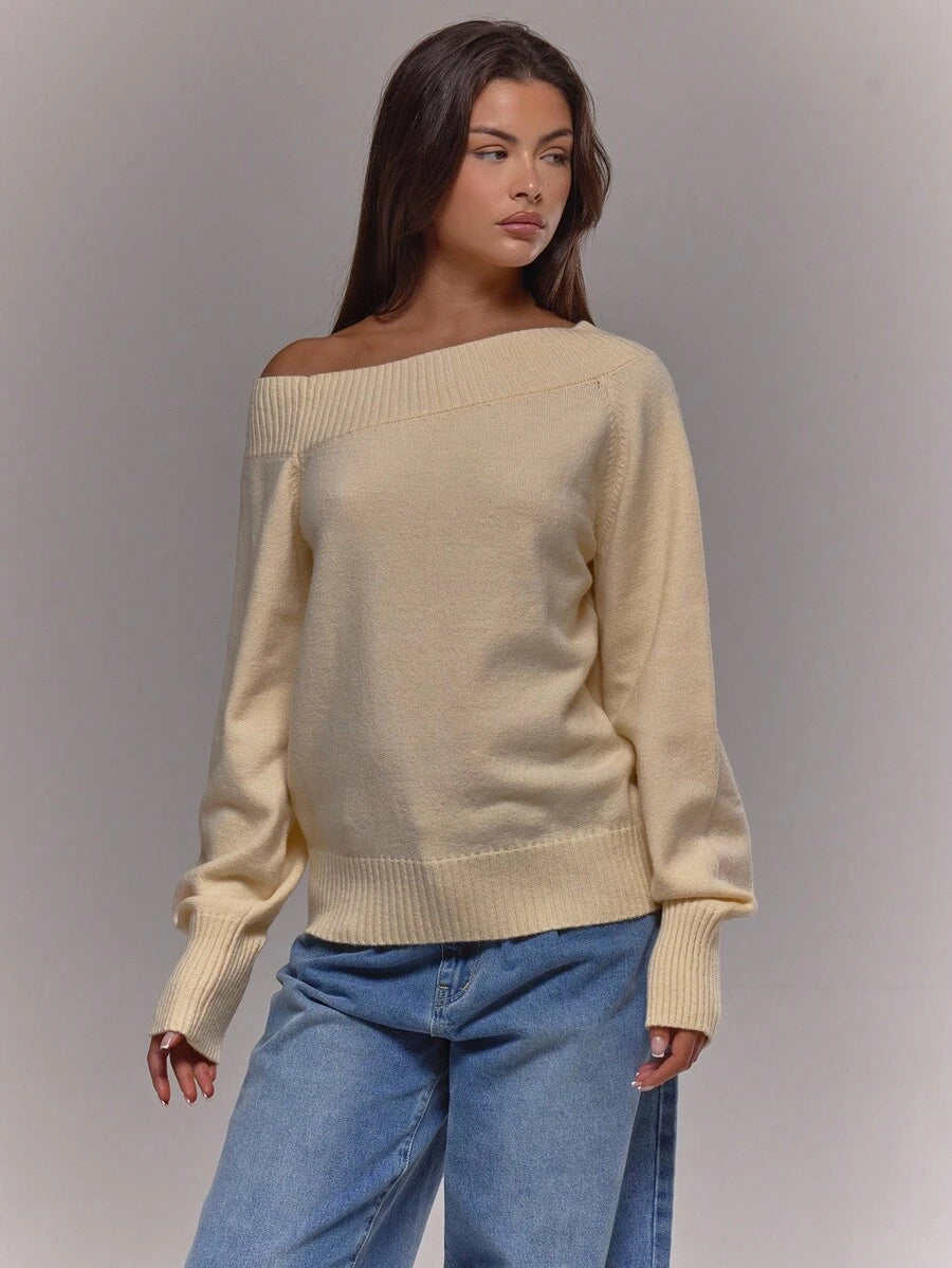 Asymmetrisk ribbstickad topp